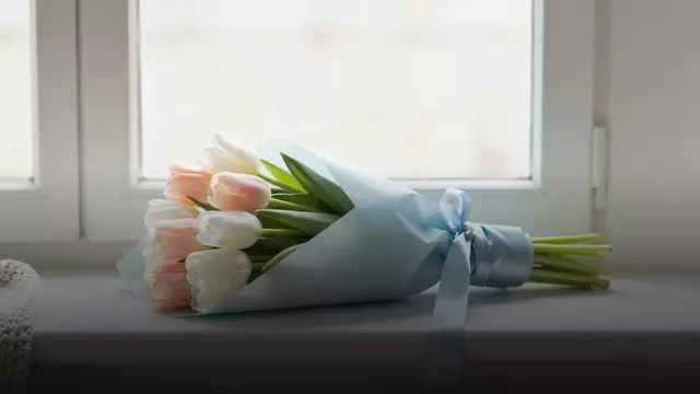 Букет из тюльпанов на выписку из роддома: как выбрать цвет и размер
