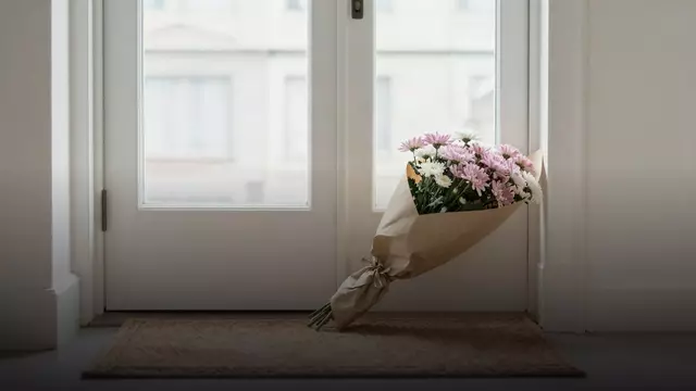 Букет из хризантем для извинения: как выбрать и что подарить