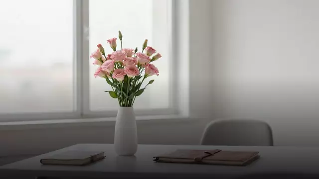 Букет розовых эустом начальнице: как выбрать и не ошибиться