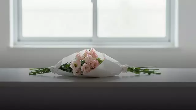 Букет розовых эустом врачу: как выбрать и не ошибиться