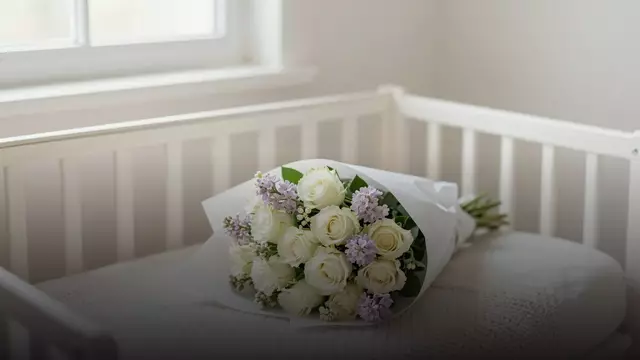 Цветы на выписку из роддома в Пскове: какой букет выбрать