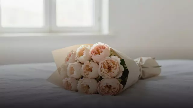 Недорогой букет из пионовидных роз: как выбрать и не ошибиться