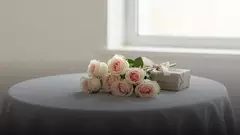 Почему дарят 9 роз: значение и поводы