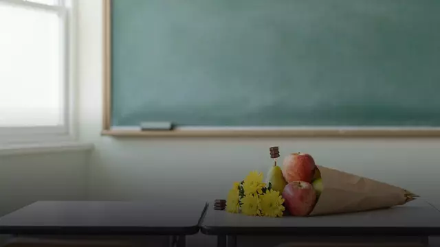 Съедобный букет для учителя: наполнение, оформление и этикет