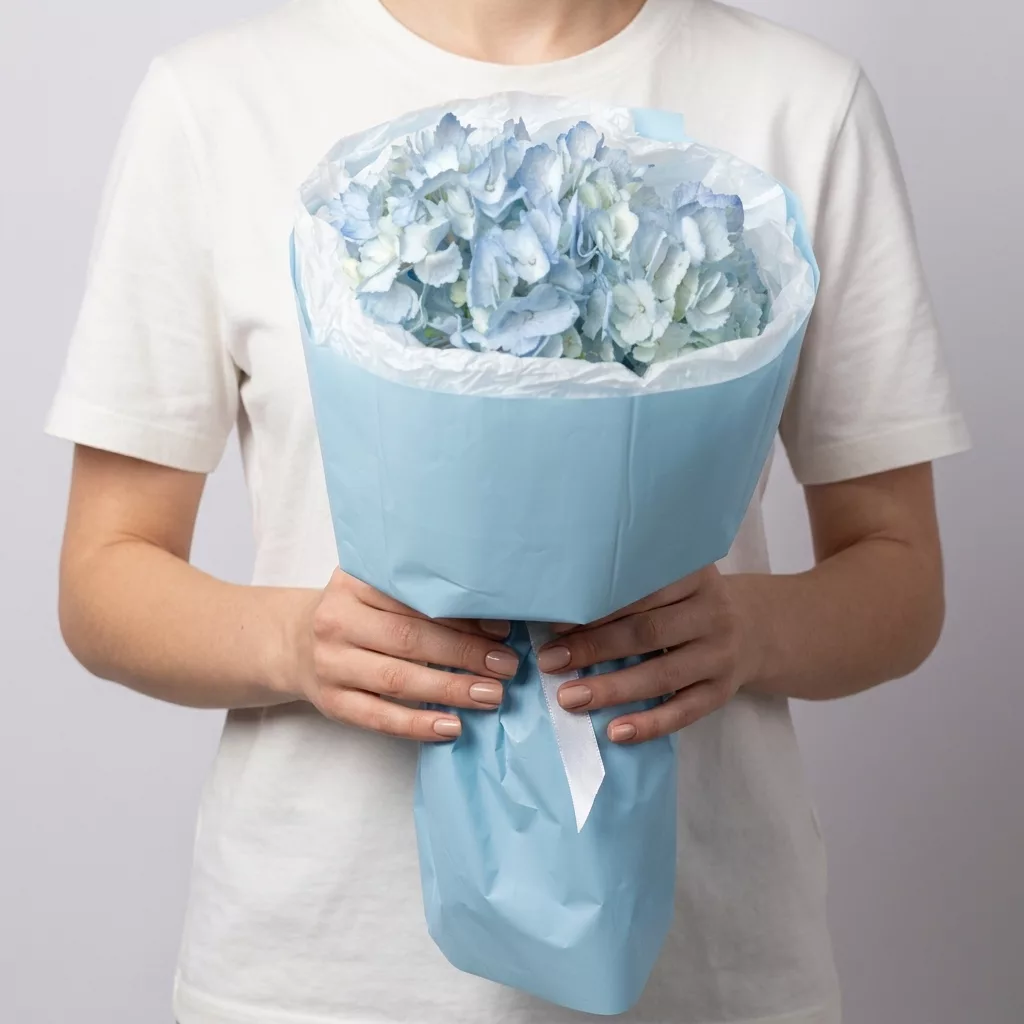 Bouquet of 1 blue hydrangeas