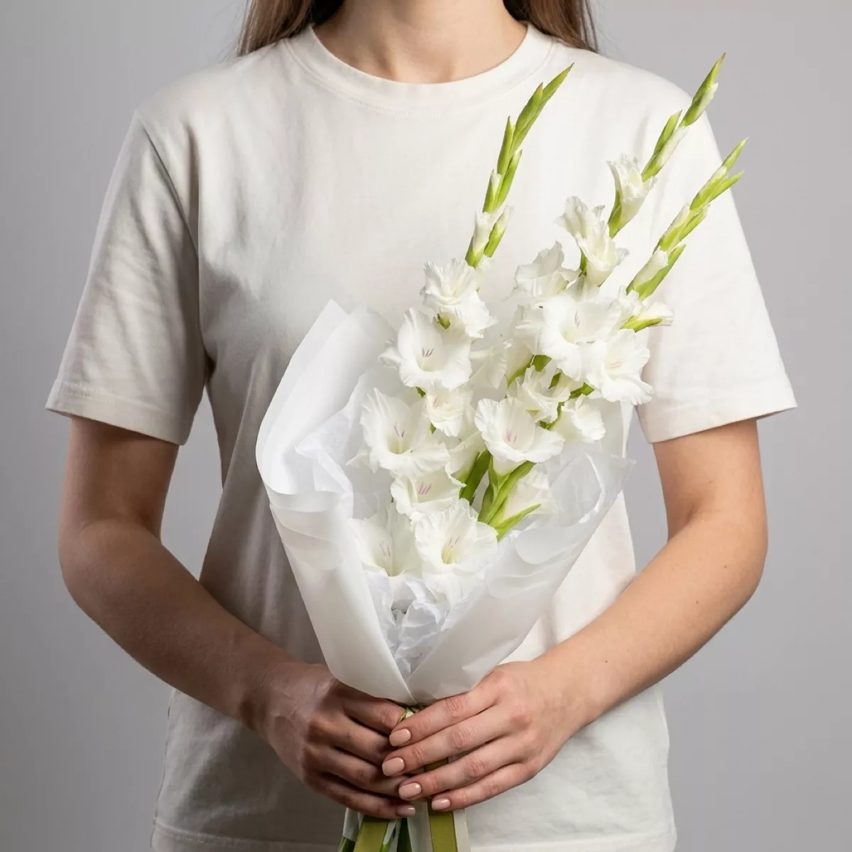 Bouquet of 3 white gladioli