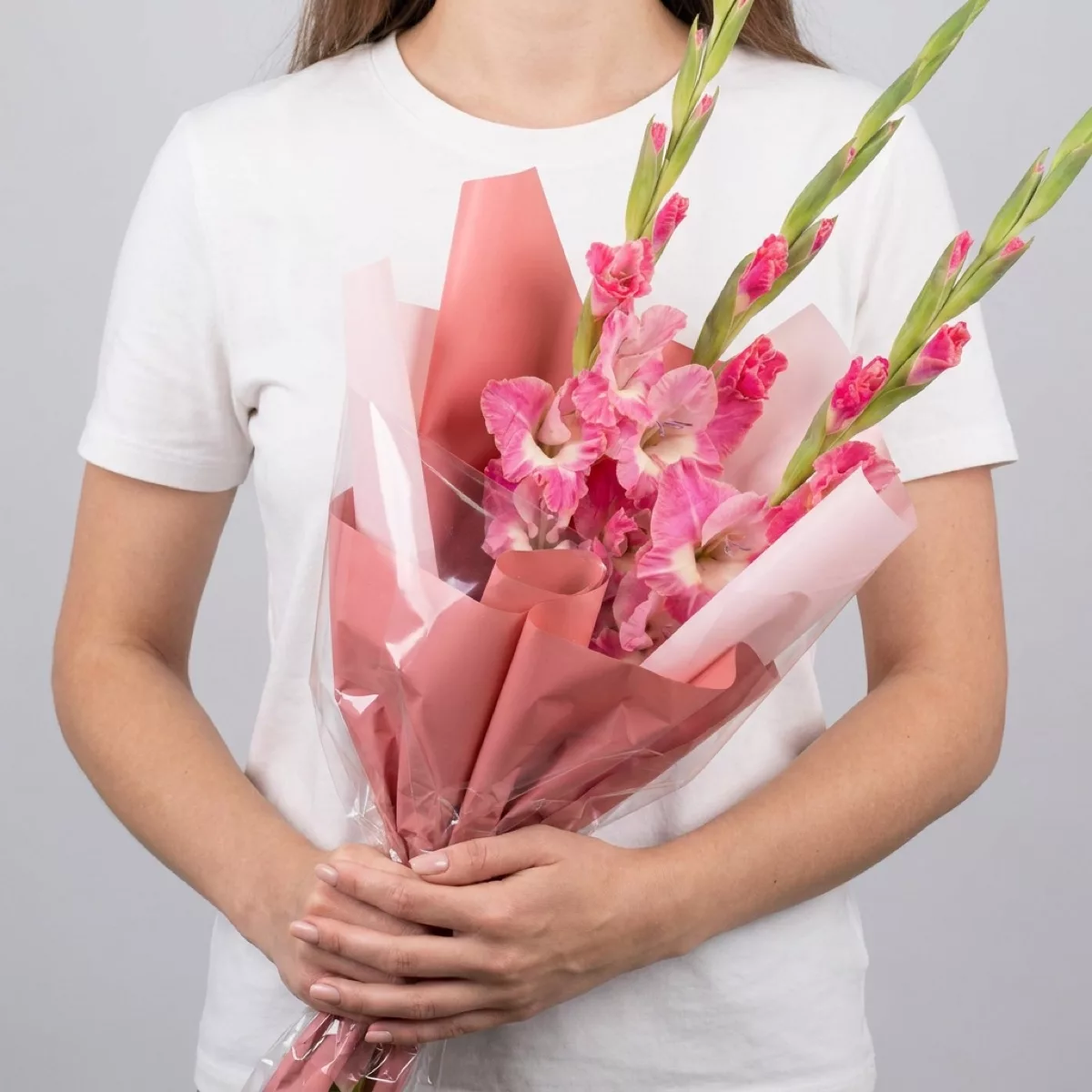 Bouquet of 3 pink gladioli