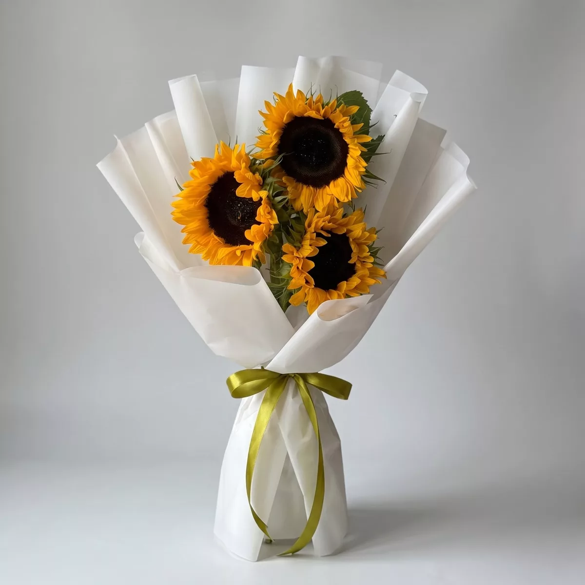 Bouquet of 3 yellow sunflowers
