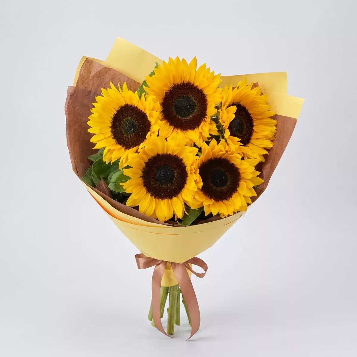 Bouquet of 5 yellow sunflowers
