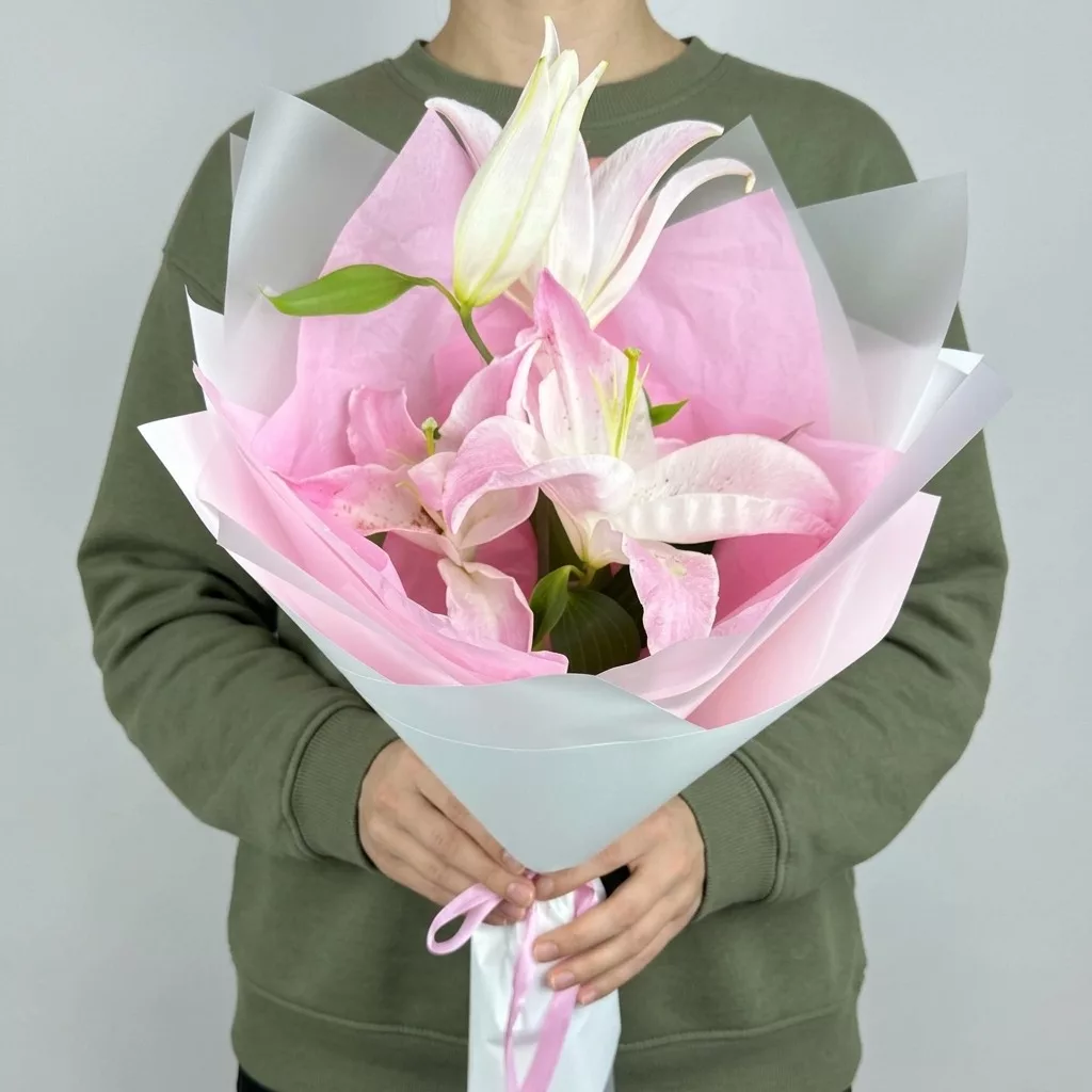 Bouquet of 1 pink lilies