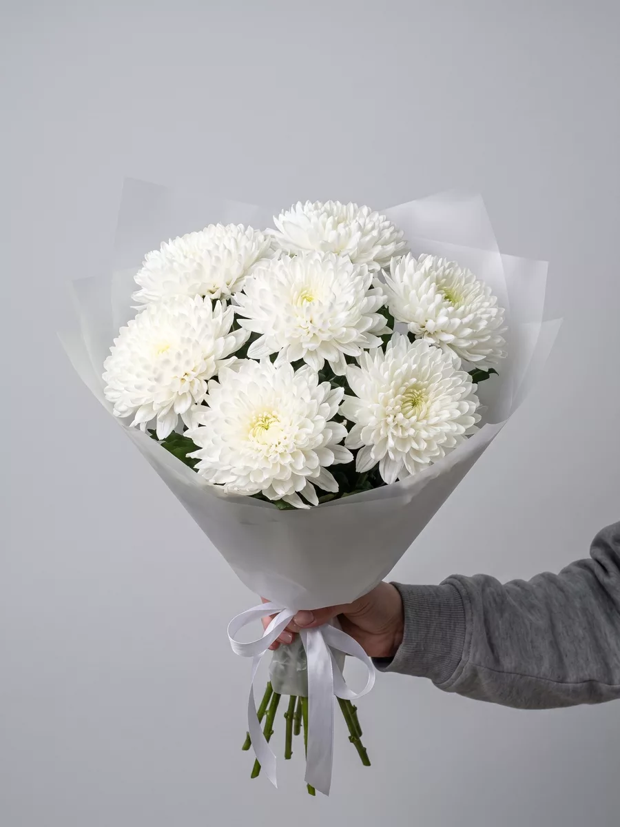 Bouquet of 7 white chrysanthemums